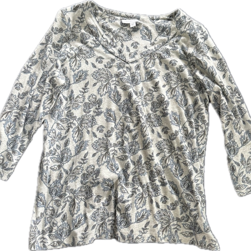Elegant Floral V-Neck Blouse - Cream and Gray